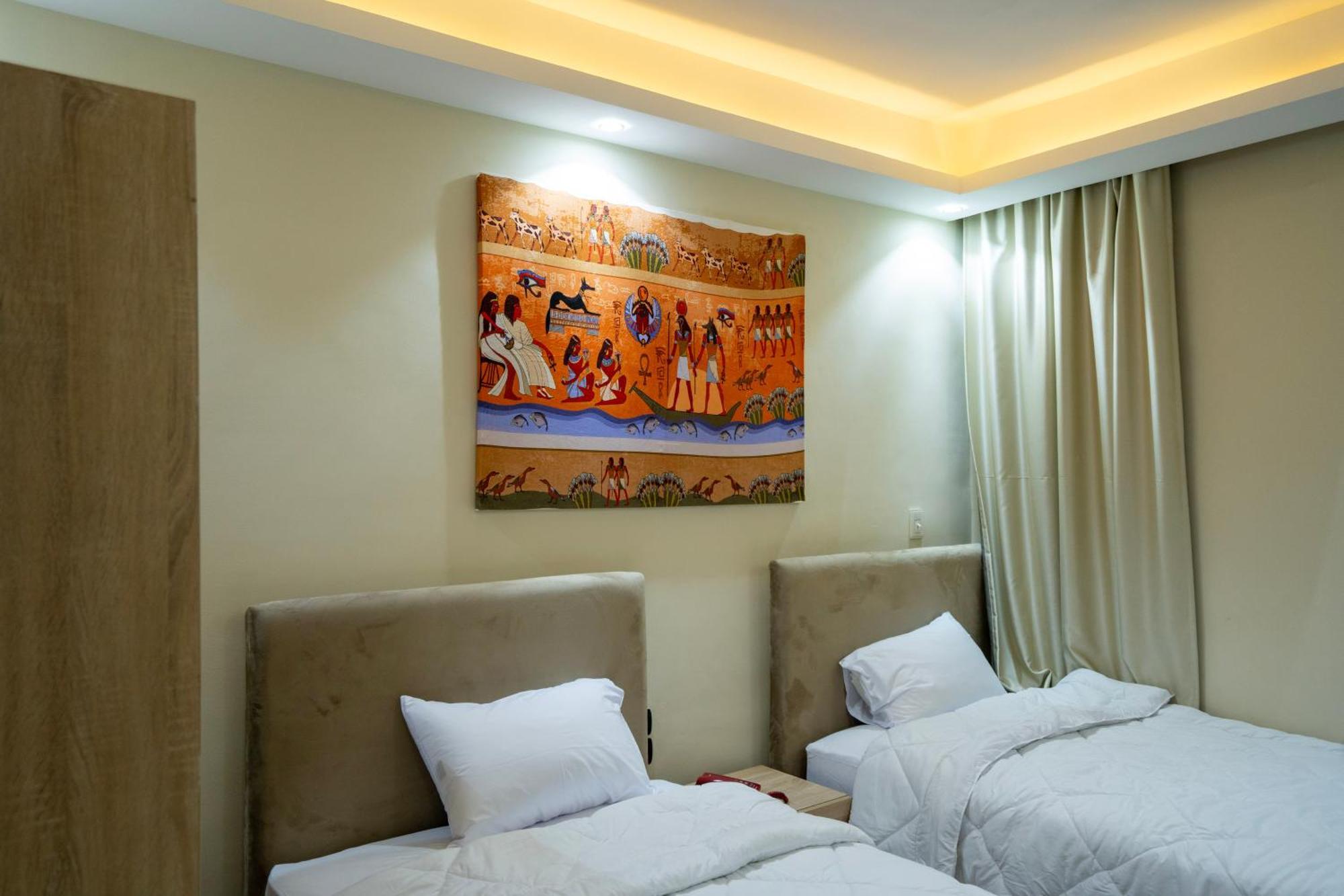 Hotel King Of Pharaohs Pyramids View Cairo